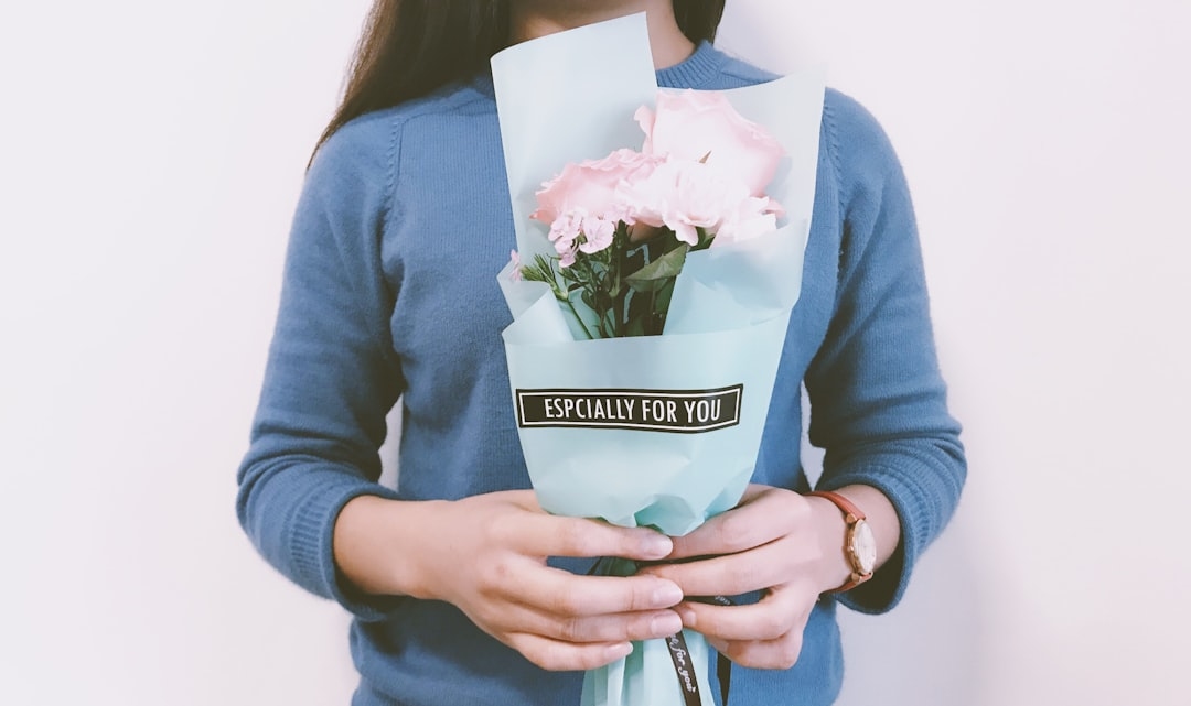 Flowers to a single mom on Father’s Day