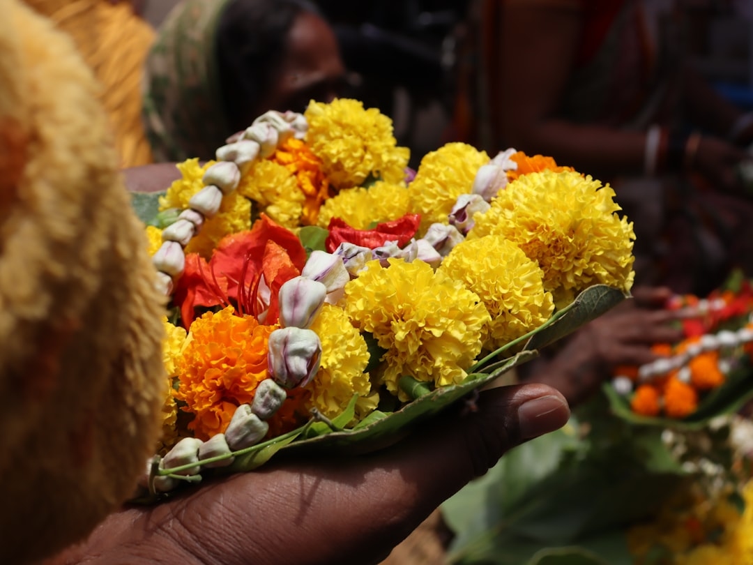 Hindu funeral flower customs guide